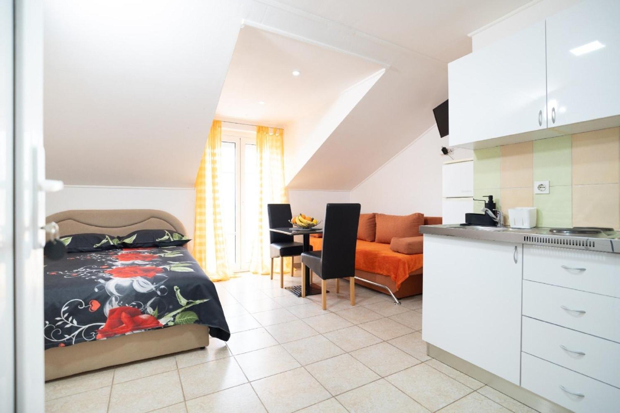 Apartments Milic 고르니 카린 외부 사진